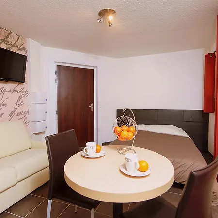 Apart-hotel Serafina Apartements