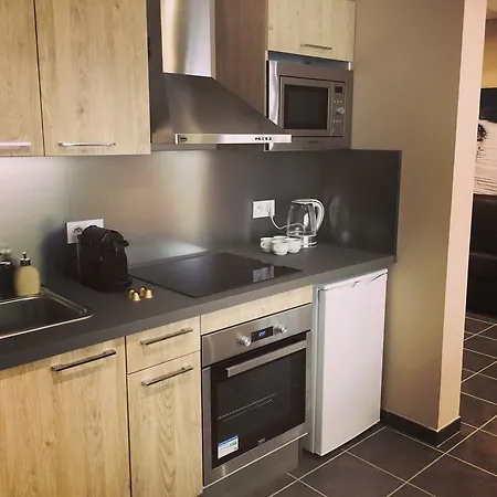 Serafina Apartements 2* Ницца